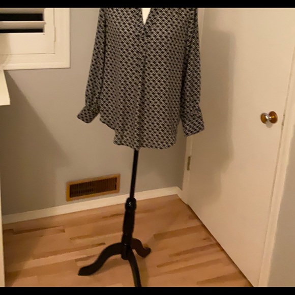 George tunic blouse black/ white print. New with out tags. - Picture 2 of 3